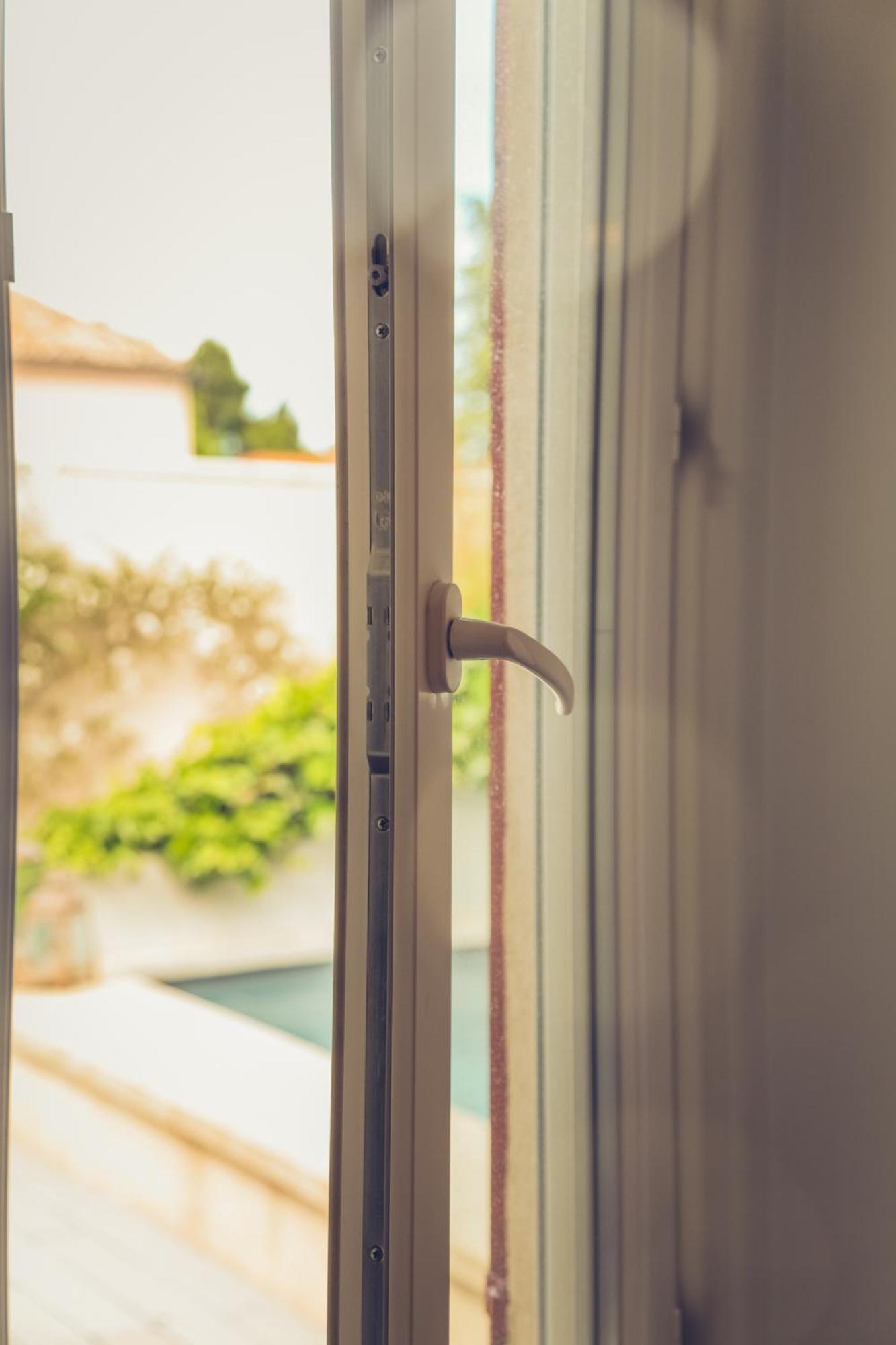 Chambres D'Hotes L'Oreliane En Provence Only Adult Châteauneuf-de-Gadagne Εξωτερικό φωτογραφία