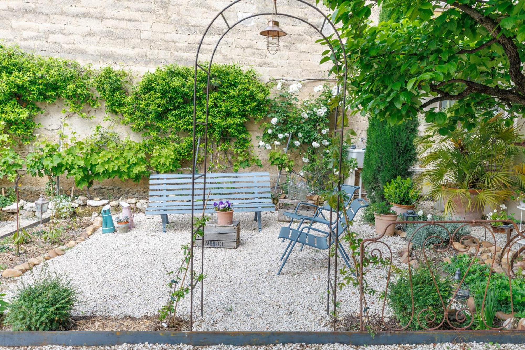 Chambres D'Hotes L'Oreliane En Provence Only Adult Châteauneuf-de-Gadagne Εξωτερικό φωτογραφία