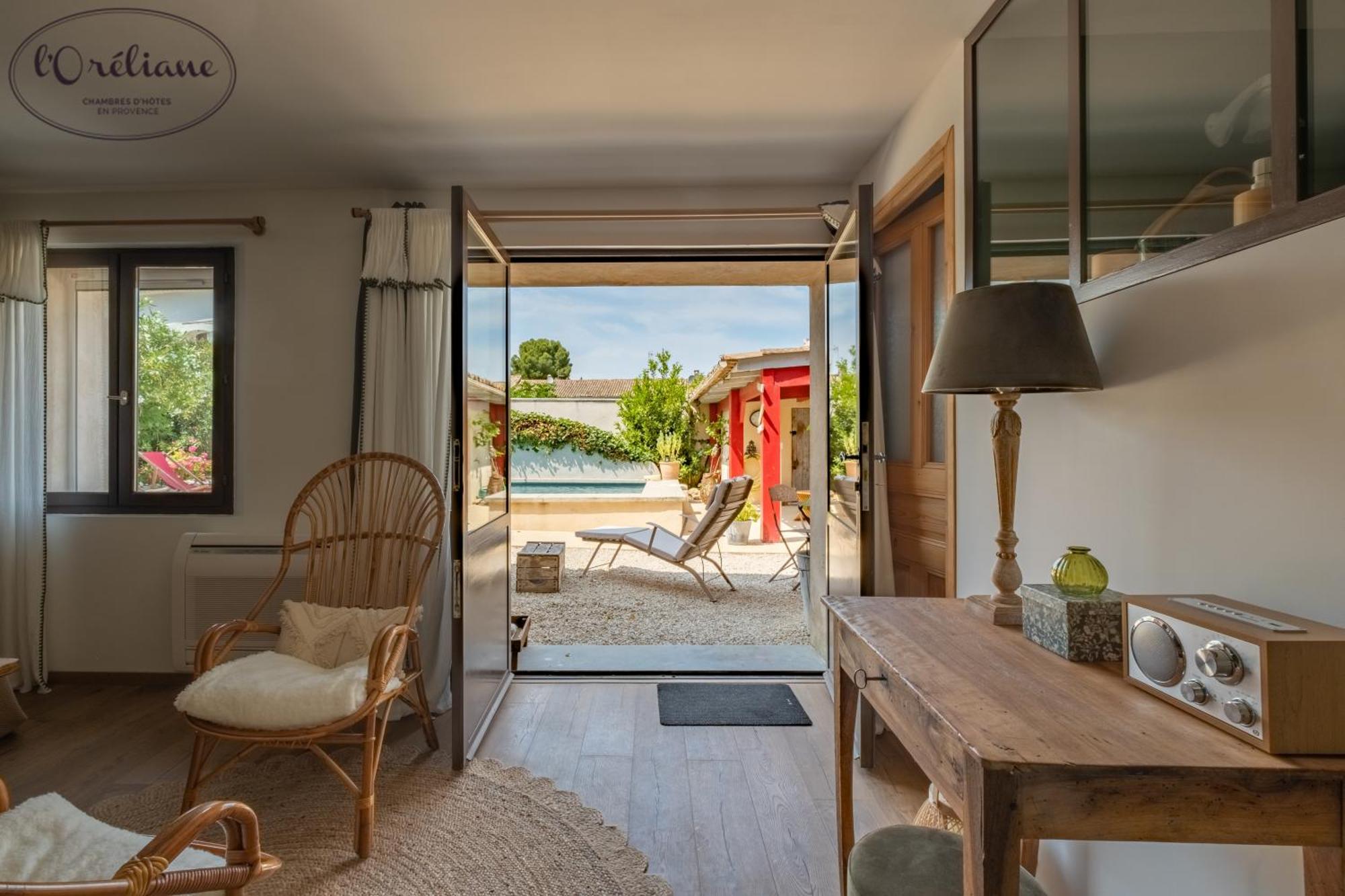 Chambres D'Hotes L'Oreliane En Provence Only Adult Châteauneuf-de-Gadagne Εξωτερικό φωτογραφία